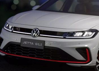 Os carros que entregam alcance impressionante na rodovia