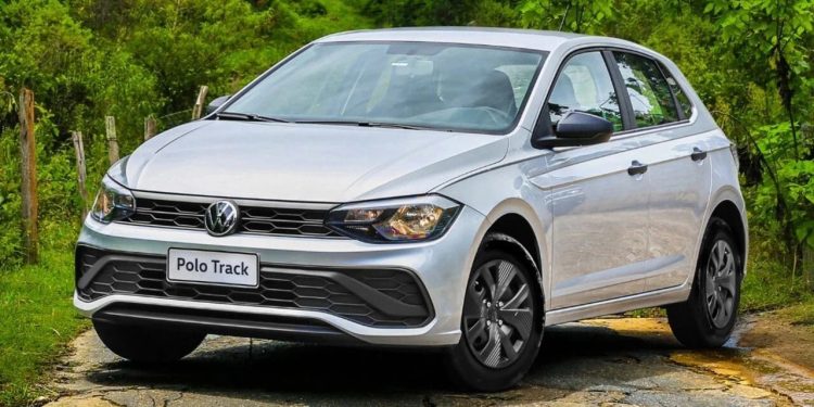 Modelo econômico conquista motoristas ao fazer até 15 km por litro e se tornar arma contra a inflação