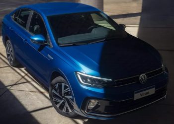 O novo modelo da Volkswagen chega com visual renovado e desempenho digno de carro premium