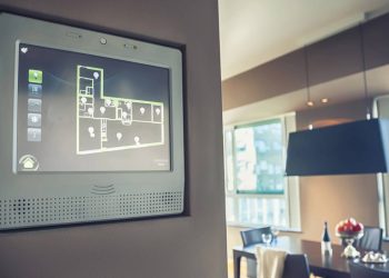 Casa conectada gastando pouco com 3 dispositivos essenciais