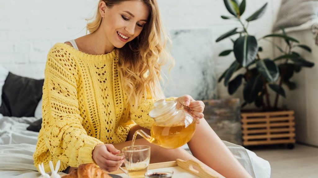 Esse chá é o segredo para combater o envelhecimento por menos de R$ 20