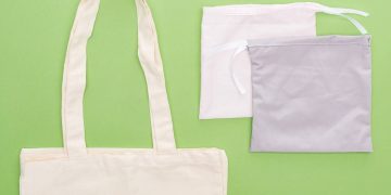 Aprenda a costurar bolsa em casa e economize centenas de reais com a moda