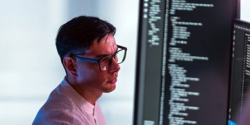 As carreiras que estão transformando o mercado de trabalho e dobrando salários de quem investe em capacitação