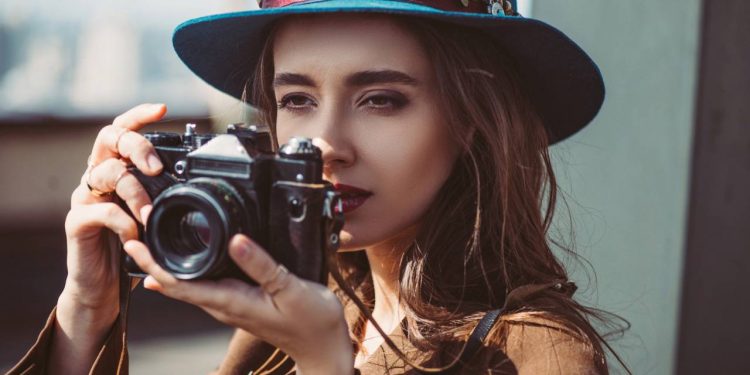 Projeto decorativo com fotos que valoriza memórias de forma encantadora Créditos: depositphotos.com / VitalikRadko