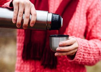 Por menos de R$ 35, essas canecas térmicas ajudam a manter sua rotina mais prática