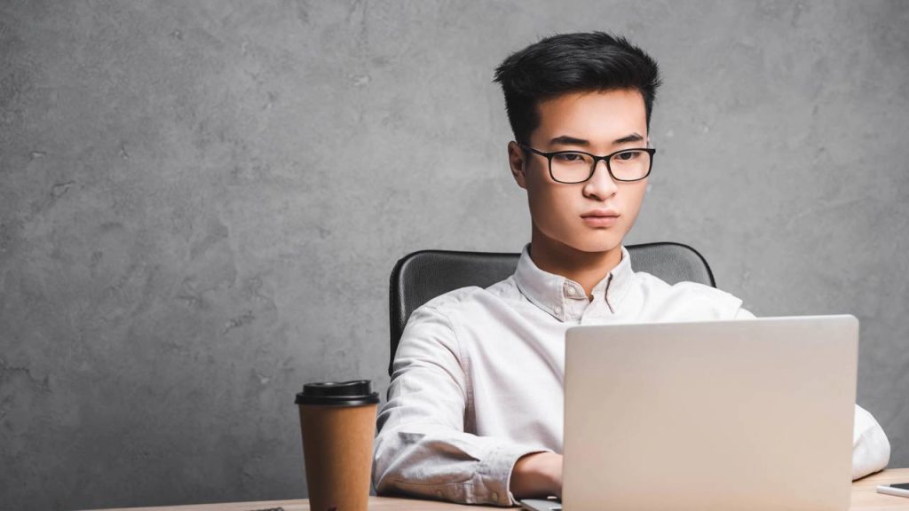 O segredo dos profissionais que ganham mais de R$ 10 mil sem diploma