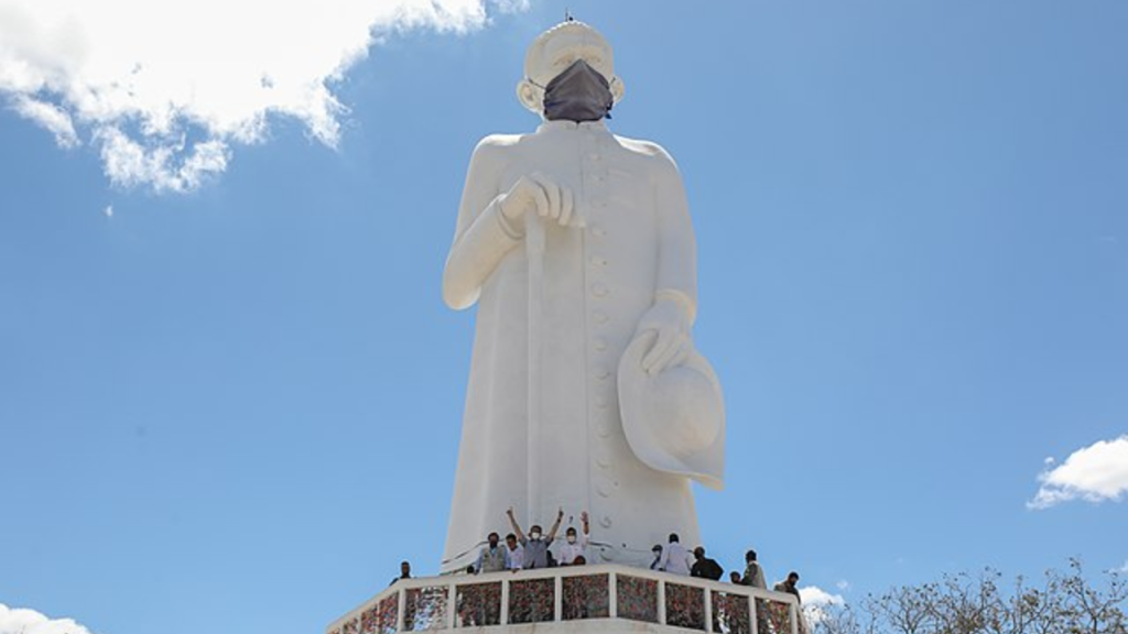 O destino religioso que recebe multidões o ano inteiro e faz do sertão um palco de devoção, cultura popular e histórias profundas