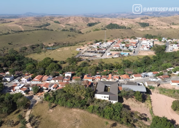 Localizada no interior de MG, com menos de 900 habitantes, essa é a MENOR cidade do Brasil