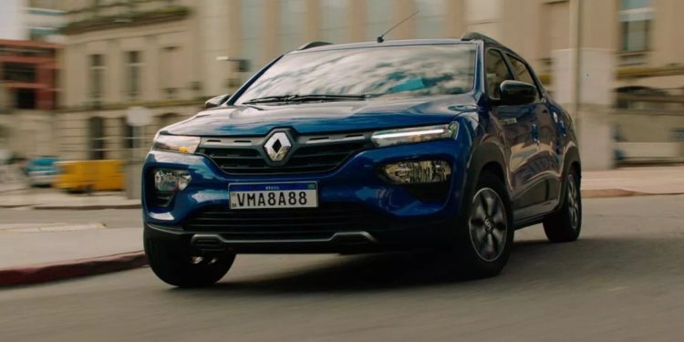 Modelo econômico conquista motoristas ao fazer até 15 km por litro e se tornar arma contra a inflação