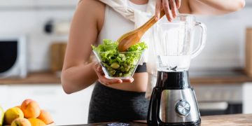 Esses liquidificadores batem sucos e vitaminas sem esforço e não passam de R$ 110