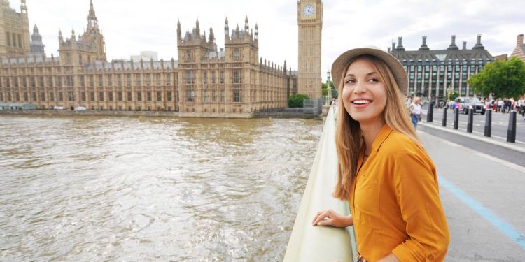 Capital britânica vive alta no turismo com sua mistura irresistível de tradição e modernidade