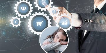 O ciclo de trocar de celular todo ano está drenando sua riqueza, e agora você vai destravar a sua mente