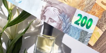 Três perfumes brasileiros que fixam por horas e custam menos de R$ 200