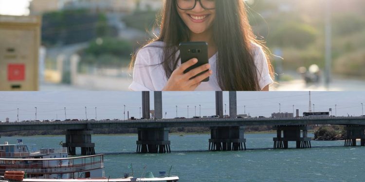 Cidade fundada em 1895 às margens do Rio São Francisco é a maior do sertão pernambucano e ganha fama mundial pela exportação de frutas e vinhos