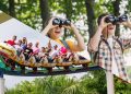 O maior parque temático da América Latina reúne adrenalina, shows e muita fantasia.