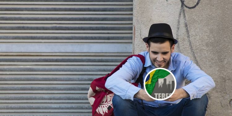 Cidade fundada em 1852 é o maior polo de saúde da região e destaca-se pelo traçado urbano moderno no coração do Piauí