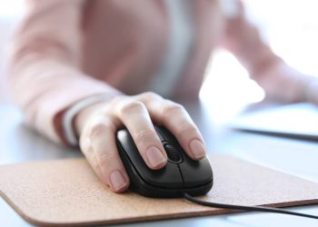 Você gasta R$ 20 e melhora 10 vezes o seu conforto no home office