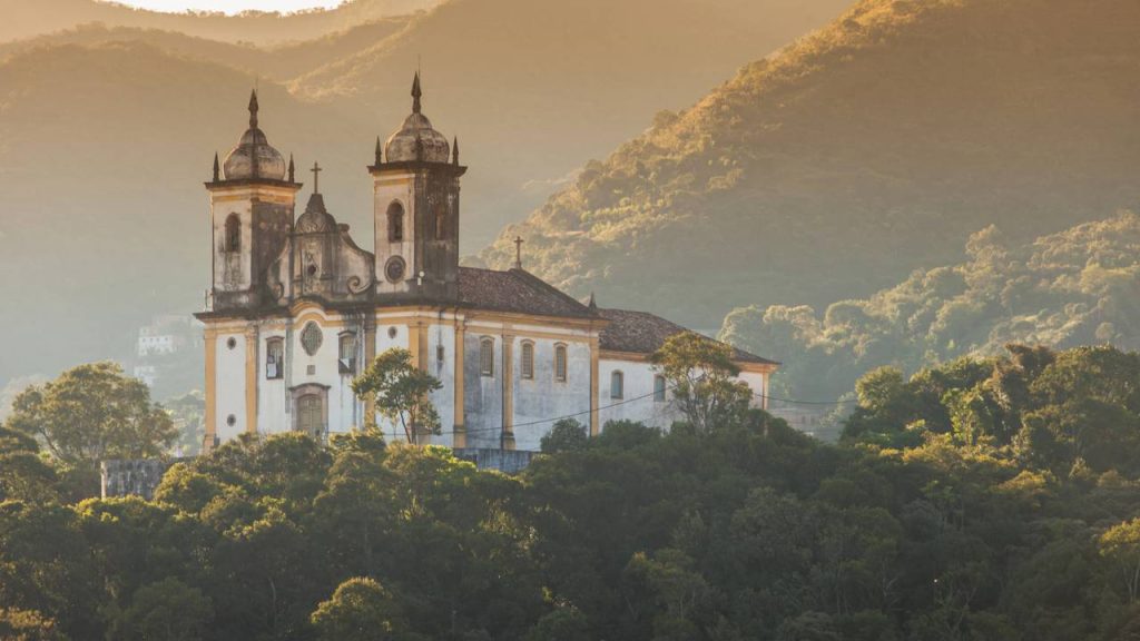 Esta cidade histórica oferece clima agradável, ensino superior forte e ritmo de vida equilibrado