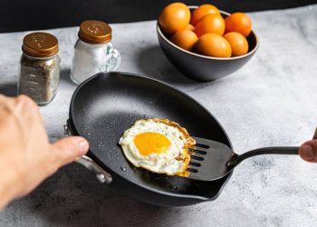 3 panelas por até R$ 80 que são duráveis, práticas e ótimas para renovar a cozinha gastando pouco