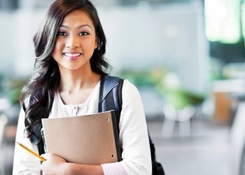 Profissões que dispensam faculdade disparam no Brasil e atraem quem busca recomeço rápido no mercado