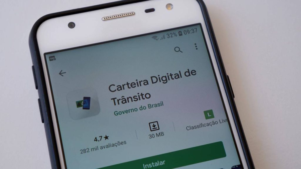 Aplicativo oficial do governo reúne CNH, CRLV e serviços de trânsito no celular