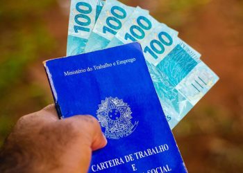 Trabalhadores de carteira assinada estão atentos as regras das férias, segundo a CLT