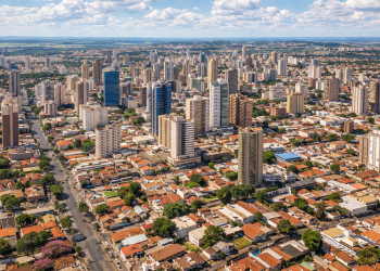 Cidade do interior a 863 metros de altitude garante rotina segura, lazer diário e conforto para famílias