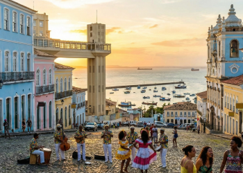 A cidade baiana que une praias paradisíacas, cultura vibrante e vida acolhedora