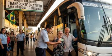 Atenção idosos, a lei federal garante sua passagem de ônibus gratuita em viagens entre estados