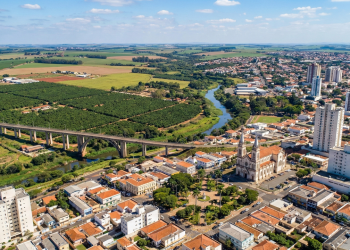 Fundada em 1826, esta cidade combina tradição histórica e indústria moderna no interior paulista