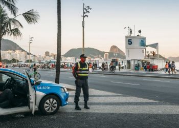 Cidade com 6,2 milhões de habitantes atrai moradores pelo visual único