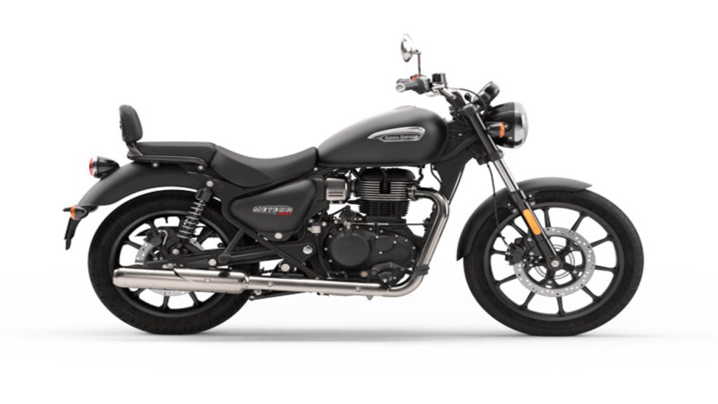 A cruiser acessível que combina conforto diário, visual clássico e mecânica simples para novos motociclistas