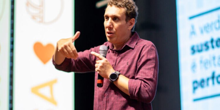 Justiça rejeita ação de Samy Dana contra a USP e mantém validade de concurso da FEA