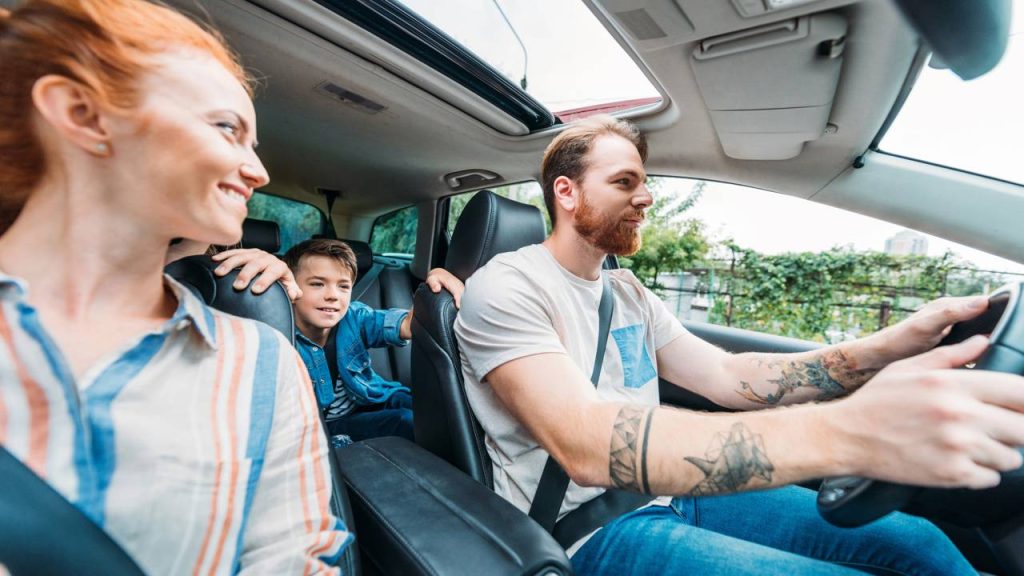 Três itens essenciais de viagem por até R$ 60 que evitam bagunça e excesso de peso na mala