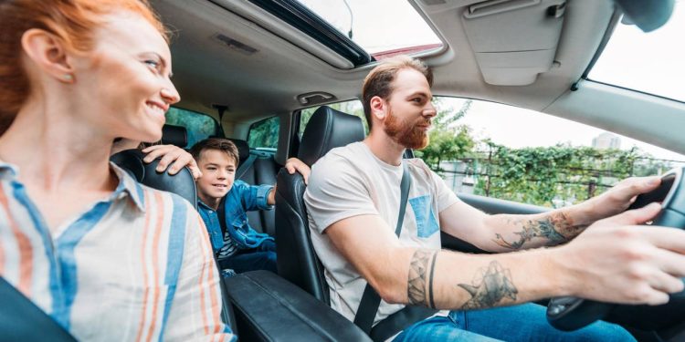 O checklist completo para planejar uma viagem tranquila com os filhos