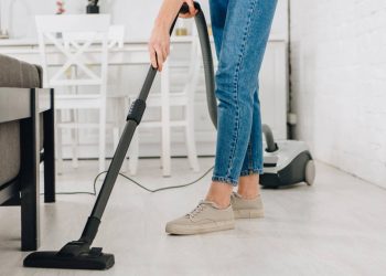 Aspiradores baratos surpreendem com potência real e viram aliados da limpeza rápida