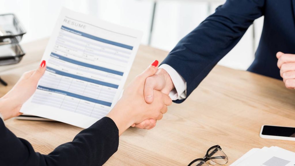 Seu currículo pode ser descartado sem esses selos de competência gratuita