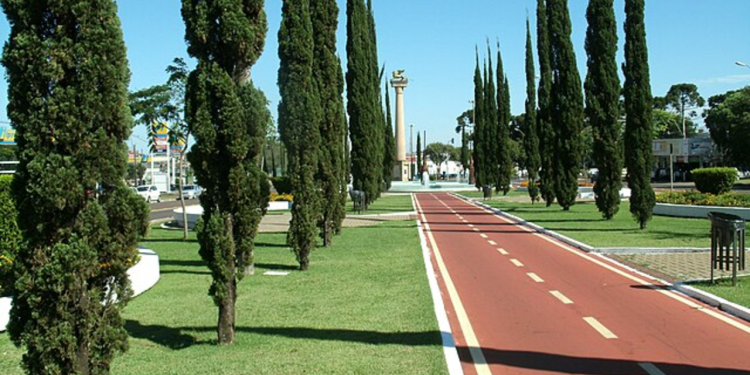 A cidade planejada que virou potência no Oeste encanta pela organização, crescimento acelerado e qualidade de vida - Créditos: Wikimedia Commons / Divulgação