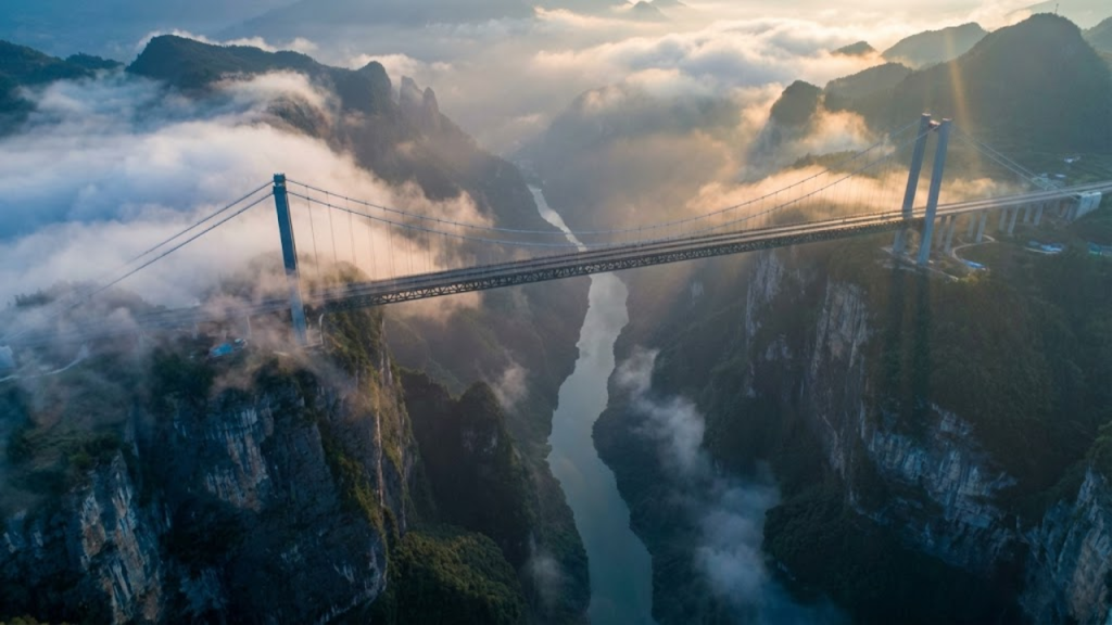 Megaobra chinesa de 625 metros se destaca como a ponte mais alta do mundo