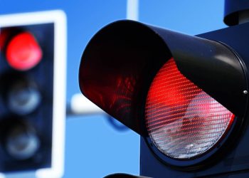 Motoristas desatentos podem enfrentar prejuízo de R$ 293,47 com uma única manobra