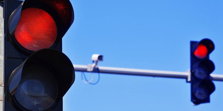 Motoristas desatentos podem enfrentar prejuízo de R$ 293,47 com uma única manobra