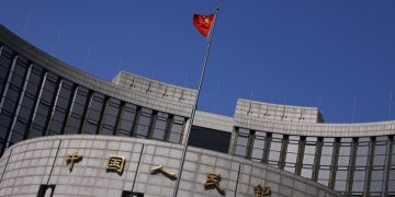China mantém taxas de juros inalteradas, apesar da desaceleração da economia