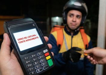 Se você utiliza o cartão de crédito no dia a dia, redobre o cuidado com este detalhe específico na tela da maquininha no momento do pagamento