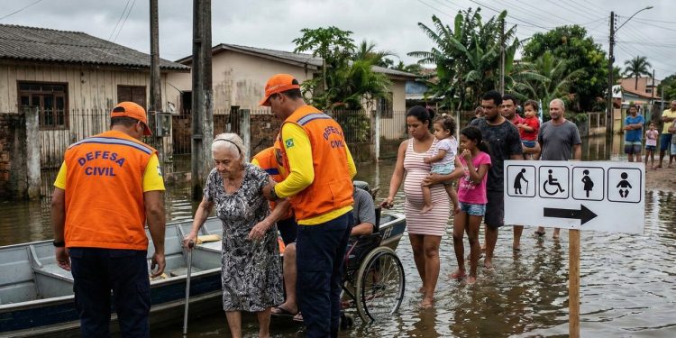 Em caso de enchentes ou desastres, a lei define quem tem prioridade absoluta no resgate