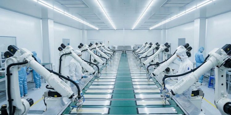 Com tratamento térmico a 400 graus e espessura de 0,3 milímetros, o vidro temperado ganha a resistência ideal para proteger a tela do seu celular