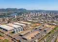 A pujante capital do agronegócio que escoa milhões de toneladas de soja pelos trilhos, gerando empregos e atraindo novos moradores para o coração do Brasil