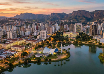 Capital mineira com 852 m de altitude une gastronomia, montanhas e vida urbana acolhedora