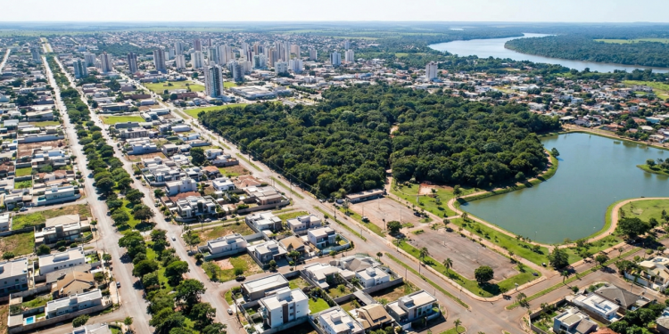 A safra de soja 2025/26 no Brasil projeta recorde de 182 milhões de toneladas com ganho de produtividade. Veja os principais dados e desafios do setor.