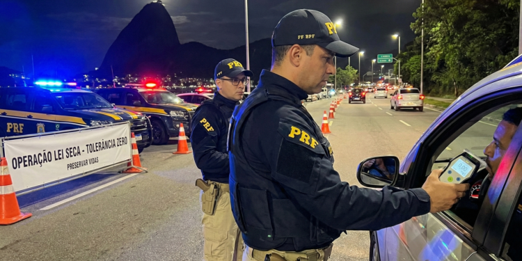 A infração de trânsito que custa quase R$ 3 mil e tira a CNH por um ano inteiro