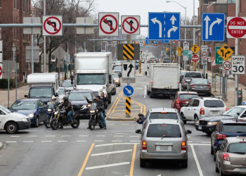 Sinalizações de trânsito que confundem motoristas e causam infrações graves